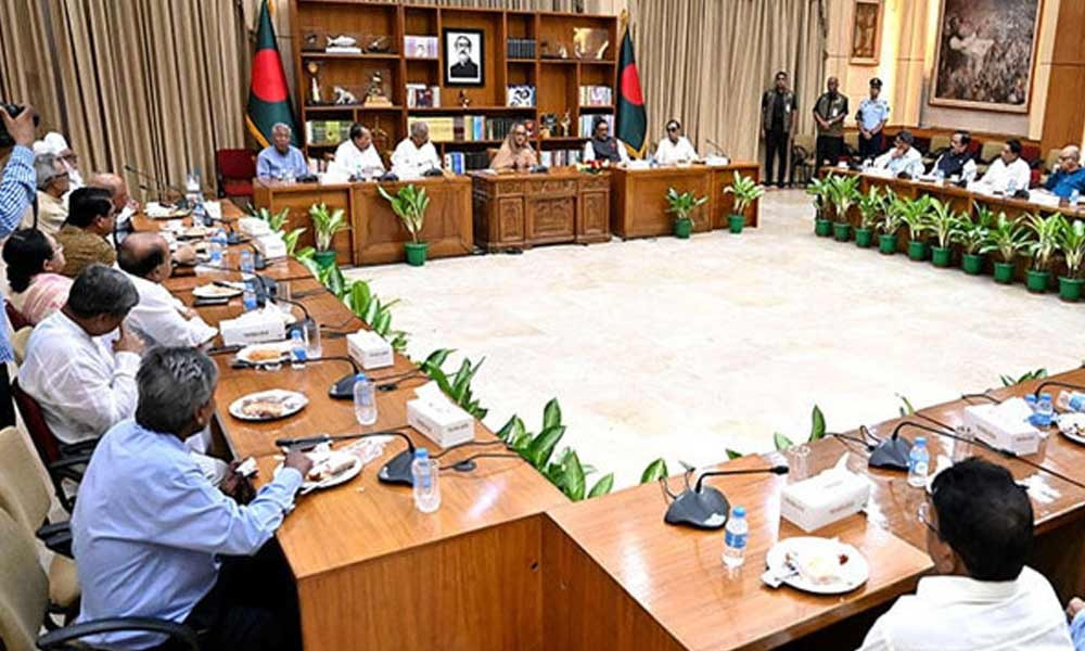 মন্ত্রীদের ঢালাওভাবে কথা না বলার নির্দেশ