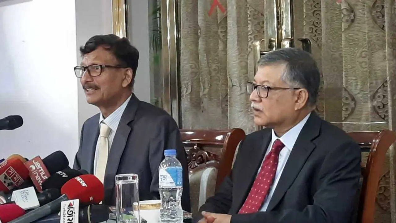 আমরা অন্য কোনো দেশের আদেশ মান্য করছি না : পররাষ্ট্র উপদেষ্টা