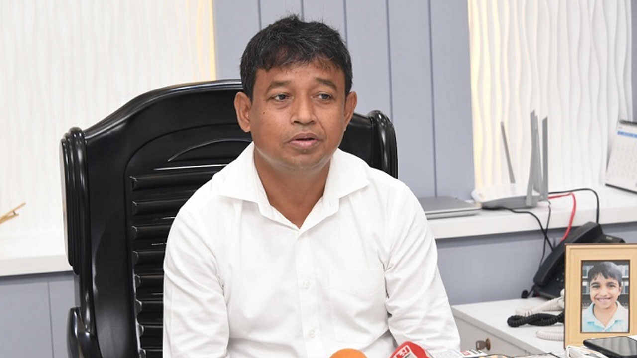 হারুনের সম্পদের তথ্য চেয়ে অর্ধশত দপ্তরে দুদকের চিঠি