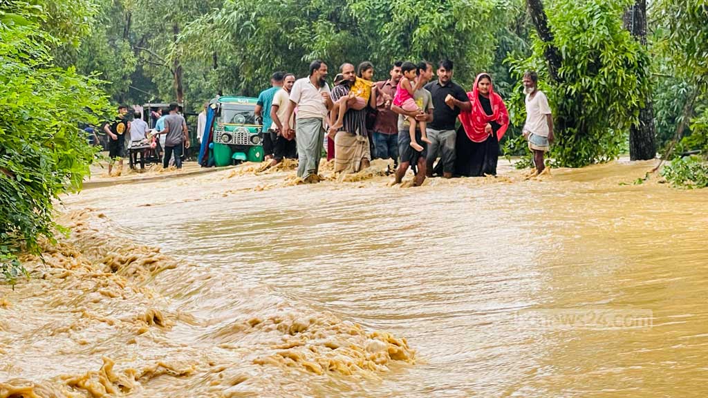 বাঁধ খুলে দেওয়ায় বাংলাদেশে বন্যার কথা ‘সঠিক নয়’: ভারত