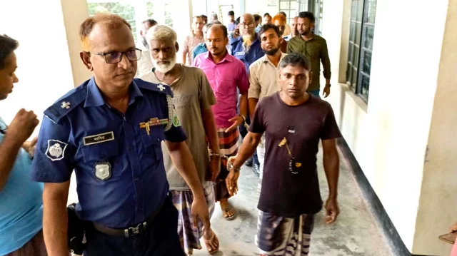 চাঁপাইনবাবগঞ্জে গৃহবধূকে ধর্ষণ ও হত্যা মামলায় ৪ জনের যাবজ্জীবন