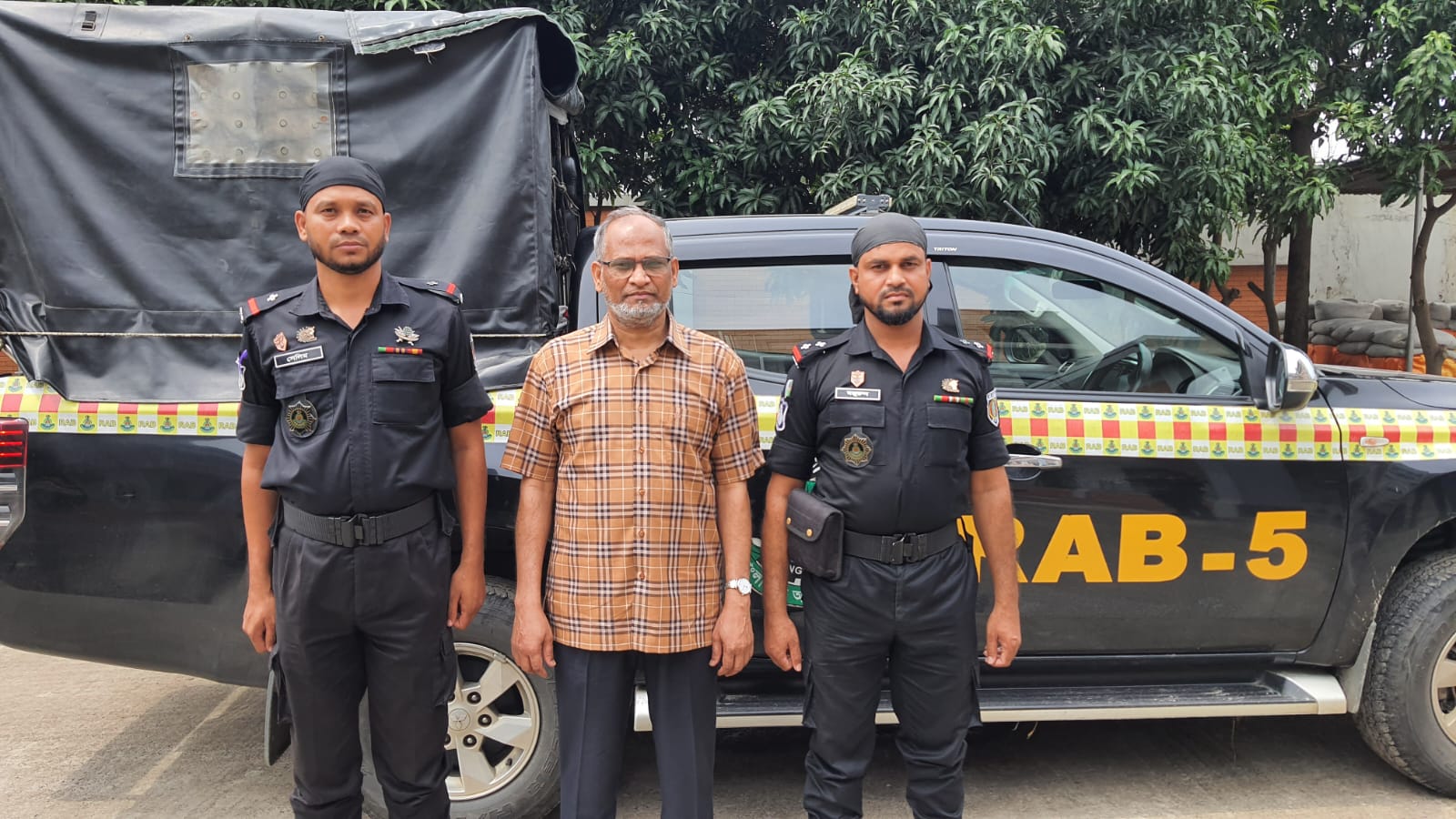 বাগমারার সাবেক এমপি ইঞ্জিনিয়ার এনামুল হক গ্রেপ্তার