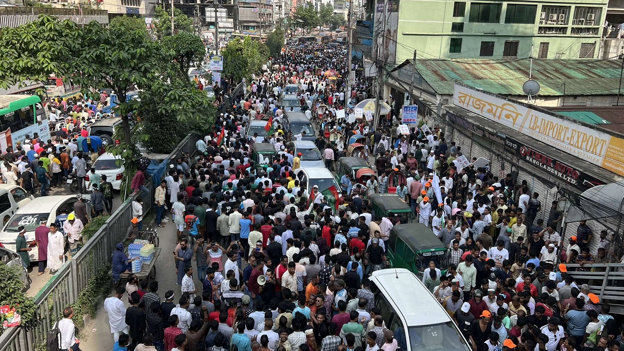 বিএনপির সমাবেশে নেতাকর্মীদের ঢল