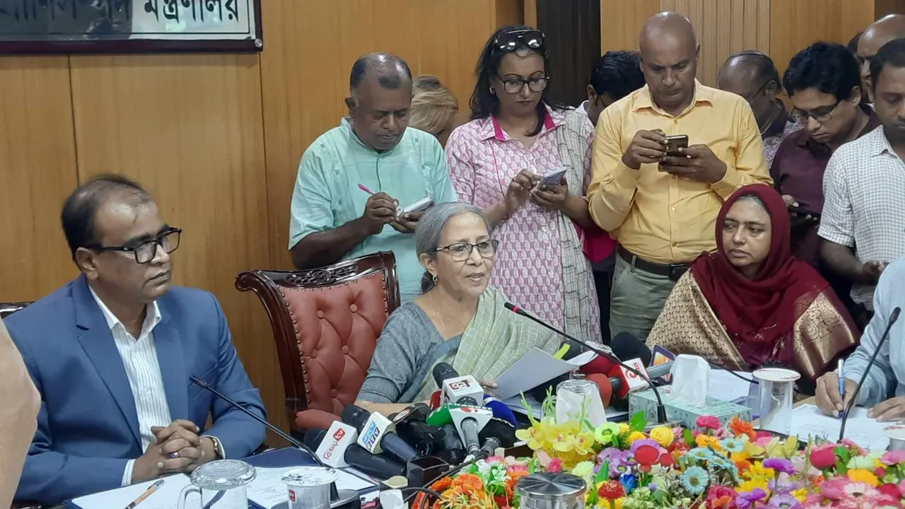 ভারতে ইলিশ পাঠানোর কারণ জানালেন মৎস্য উপদেষ্টা