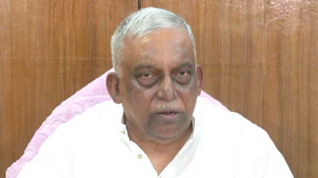 অবৈধ পথে ভারত পালিয়েছেন আসাদুজ্জামান