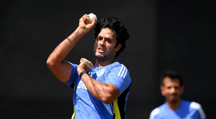 বাংলাদেশ সিরিজ থেকে ছিটকে গেলেন দুবে
