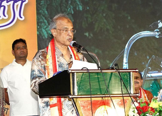 স্বতঃস্ফূর্তভাবে দুর্গাপূজা উদযাপনের আহ্বান স্বরাষ্ট্র উপদেষ্টার