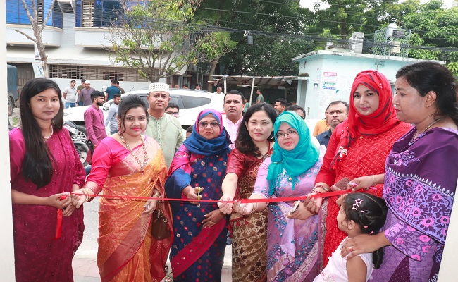 রাজশাহীতে ক্ষুদ্র উদ্যোক্তাদের পণ্য বিক্রয় কেন্দ্রের উদ্বোধন