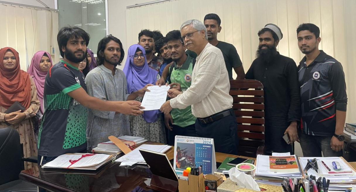 পোষ্য কোটা বাতিলসহ তিন দফা দাবিতে রাবি উপাচার্য বরাবর স্মারকলিপি