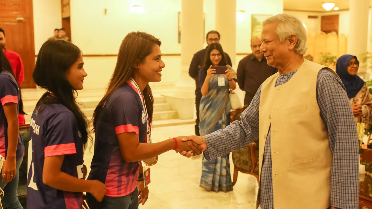 প্রধান উপদেষ্টার কাছে কী চাইলেন সাবিনারা?