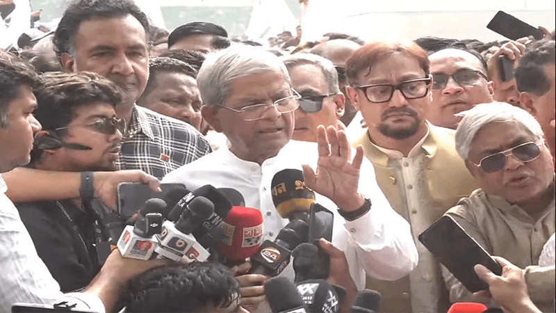 ‘ফ্যাসিবাদ যাতে আর ফিরতে না পারে সেদিকে সতর্ক থাকতে হবে’