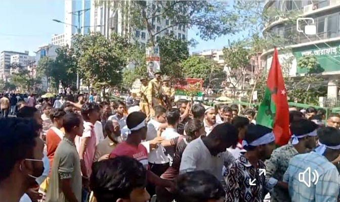 নয়াপল্টনে বিএনপি নেতা-কর্মীদের স্রোত