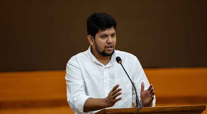 হঠকারী কাজ প্রশ্রয় দেবে না সরকার: মাহফুজ আলম