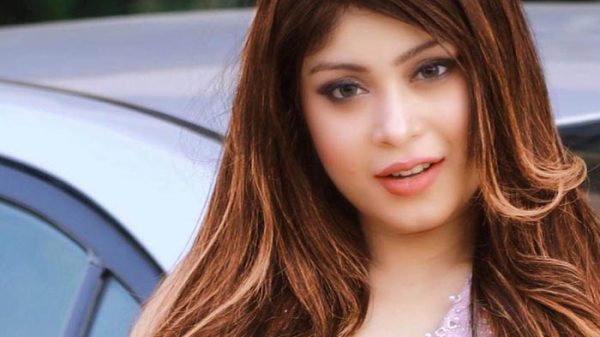 দুবাই থেকে সুখবর দিলেন মিষ্টি জান্নাত