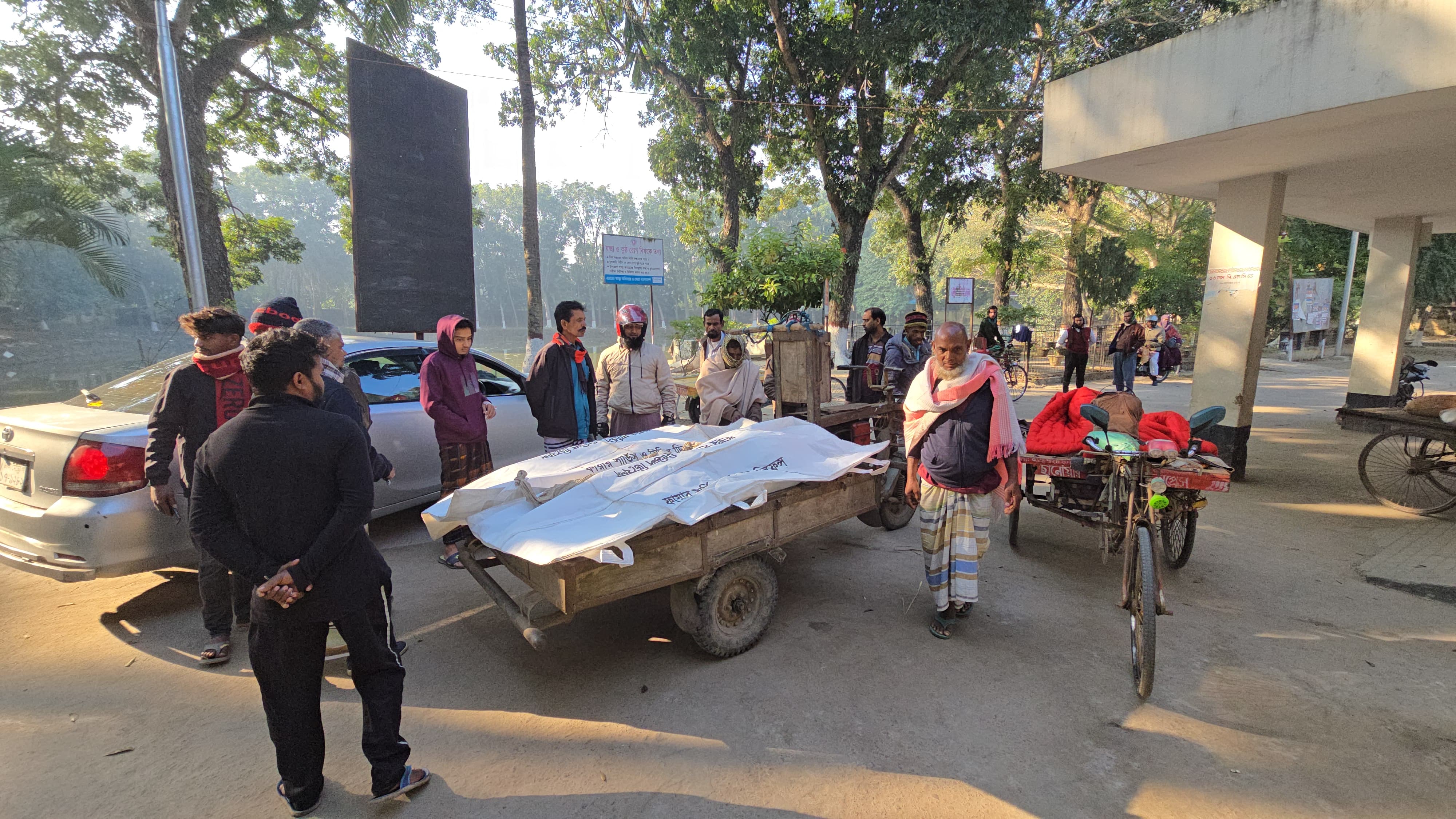 পাবনায় সড়ক দুর্ঘটনায় নিহতের সংখ্যা বেড়ে ৪
