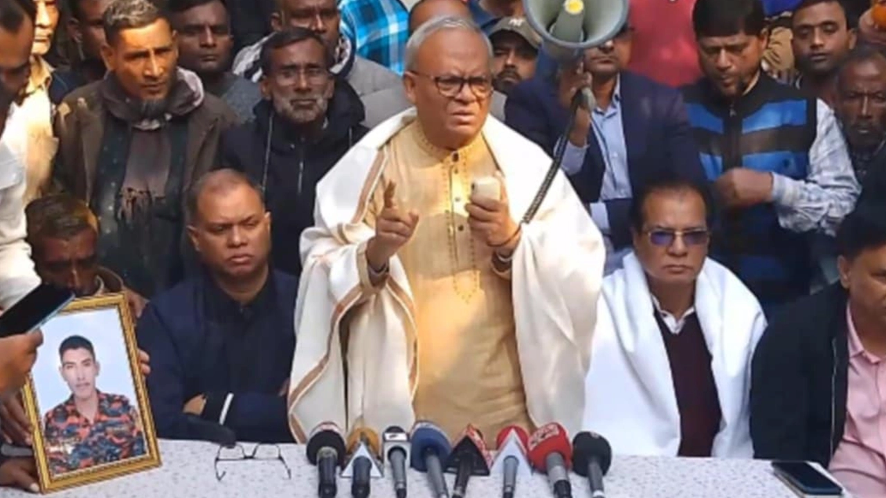 হাজার কোটি টাকার দুর্নীতি ঢাকতে সচিবালয়ে আগুন : রিজভী