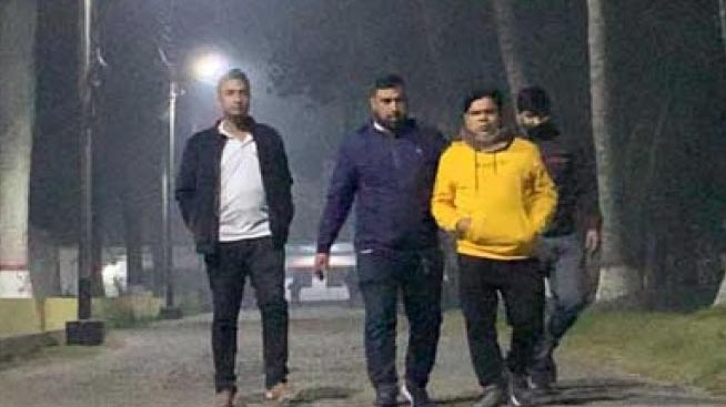 জামিনে মুক্তির পর জেলগেটে আটক বাগমারার সাবেক এমপি কালাম