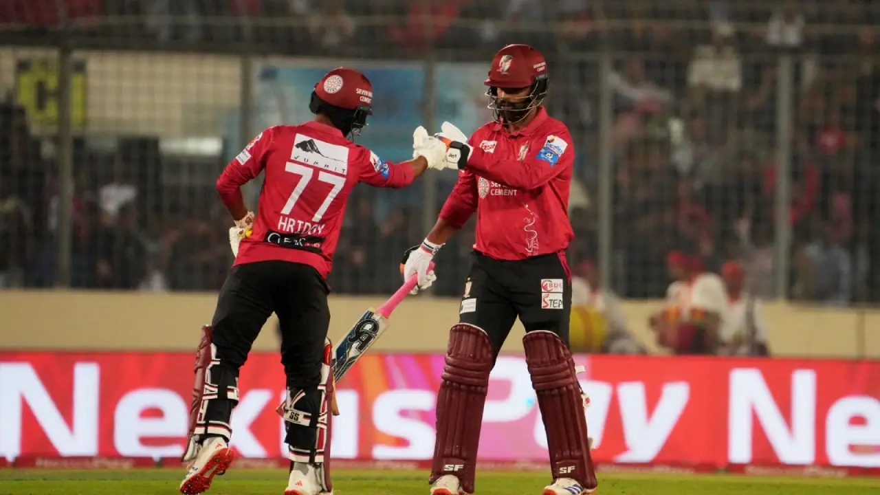 চিটাগংকে হারিয়ে বরিশালের টানা দ্বিতীয় শিরোপা