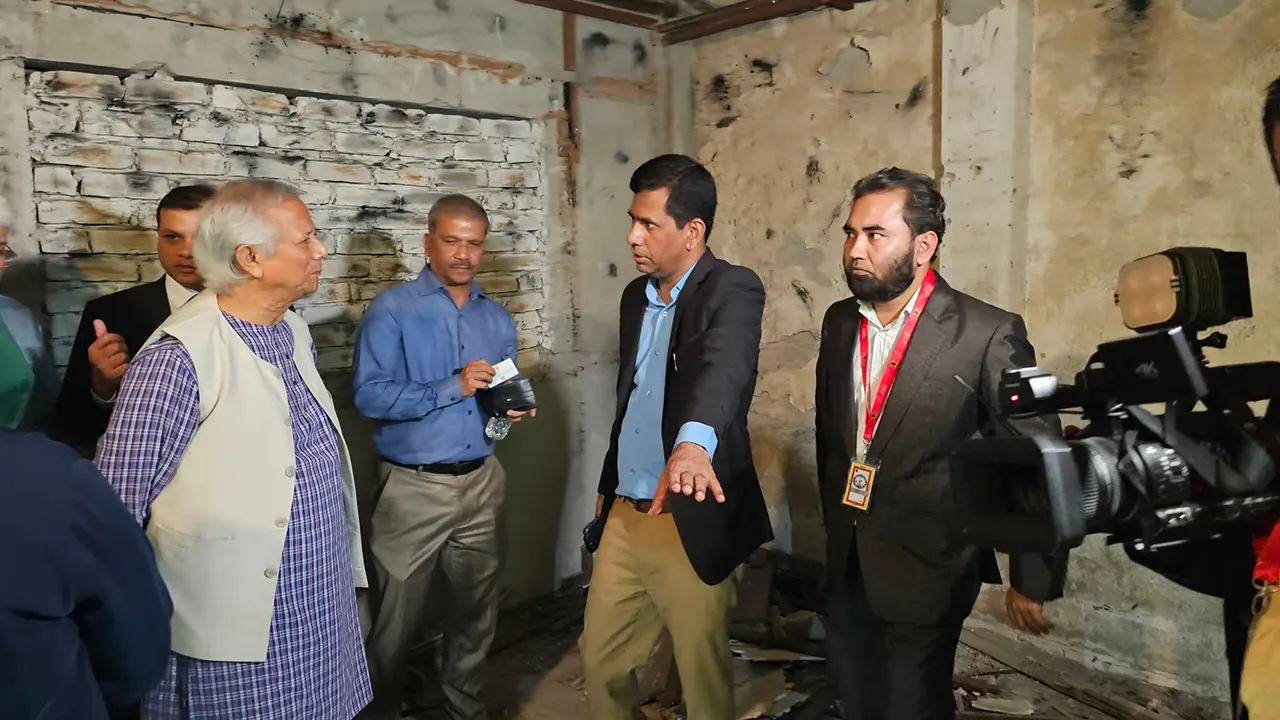 আয়নাঘর সারা বাংলাদেশজুড়ে আছে : প্রধান উপদেষ্টা