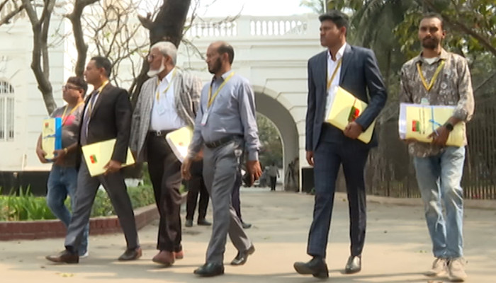 শেখ হাসিনাকে প্রধান আসামি করে ট্রাইব্যুনালে বিএনপির অভিযোগ