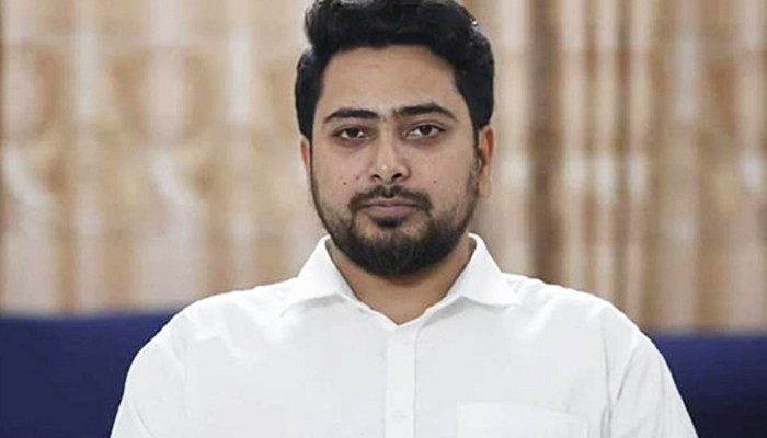 পদত্যাগ করছেন নাহিদ ইসলাম