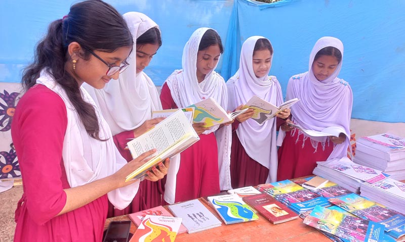 মশিদপুরে দিনভর বই উৎসব, নানা আয়োজন