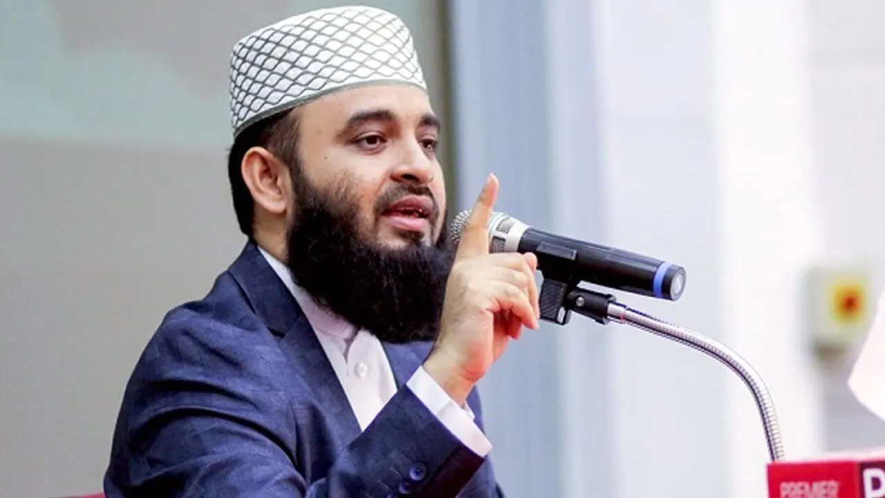 ধর্ষণের ঘটনায় আজহারির স্ট্যাটাস