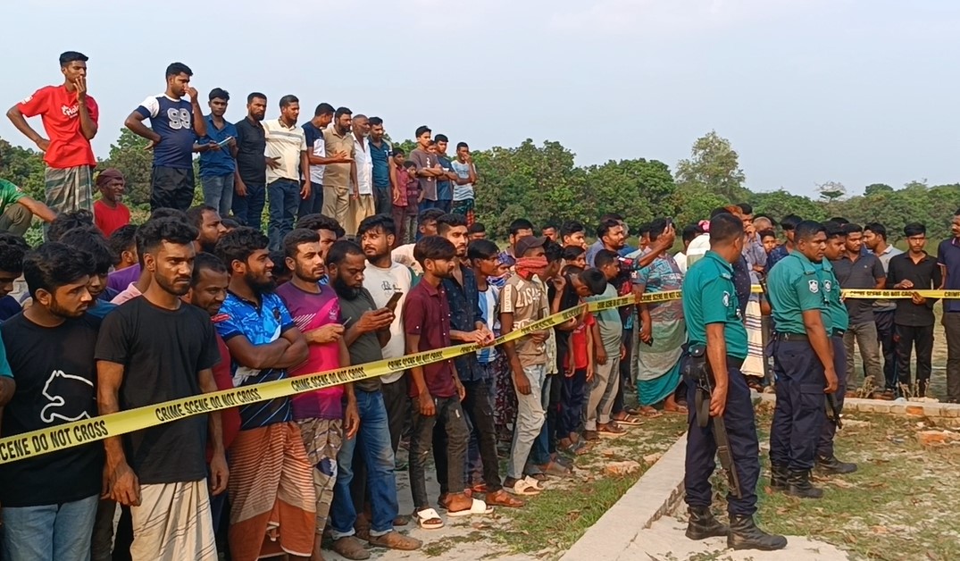 রাজশাহীতে স্কুল ছাত্রের লাশ উদ্ধার, আসামির বাড়িতে আগুন