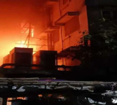 কলকাতায় হোটেলে ভয়াবহ আগুন, শিশুসহ ১৪ জন নিহত