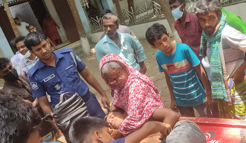কাজিরহাট উচ্চ বিদ্যালয়ে দুইদিনে ৪১ শিক্ষার্থী অসুস্থ