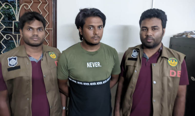 রাজশাহীতে সাড়ে ১০ লাখ টাকা ছিনতাইয়ের ঘটনায় আরো এক আসামি গ্রেফতার