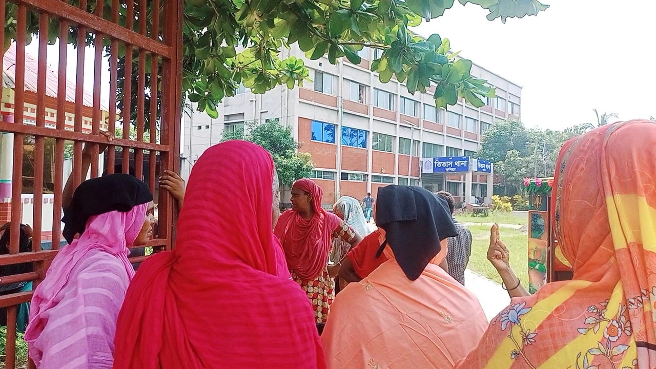 ২ মেয়েকে বিষ খাইয়ে হত্যার পর বাবার আত্মহত্যার চেষ্টা