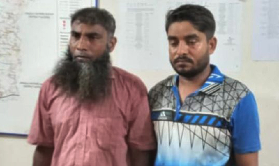 পুঠিয়ায় সেনাসদস্যের  বাড়িতে হামলা-ভাংচুরের ঘটনায় আটক ২