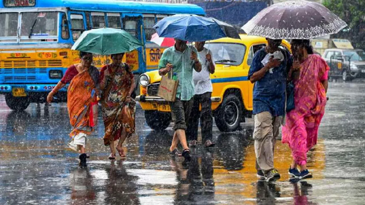সারাদেশে ভারি বৃষ্টির আভাস