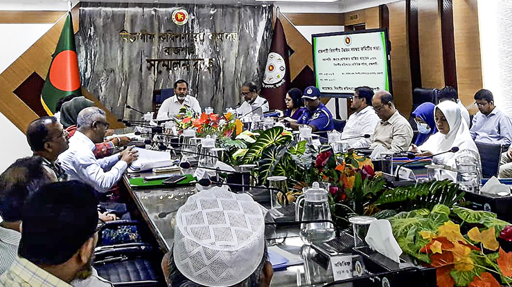 নতুন অর্থবছরে আরো ভালো কিছু করার প্রত্যায় রাজশাহী বিভাগীয় কমিশনারের