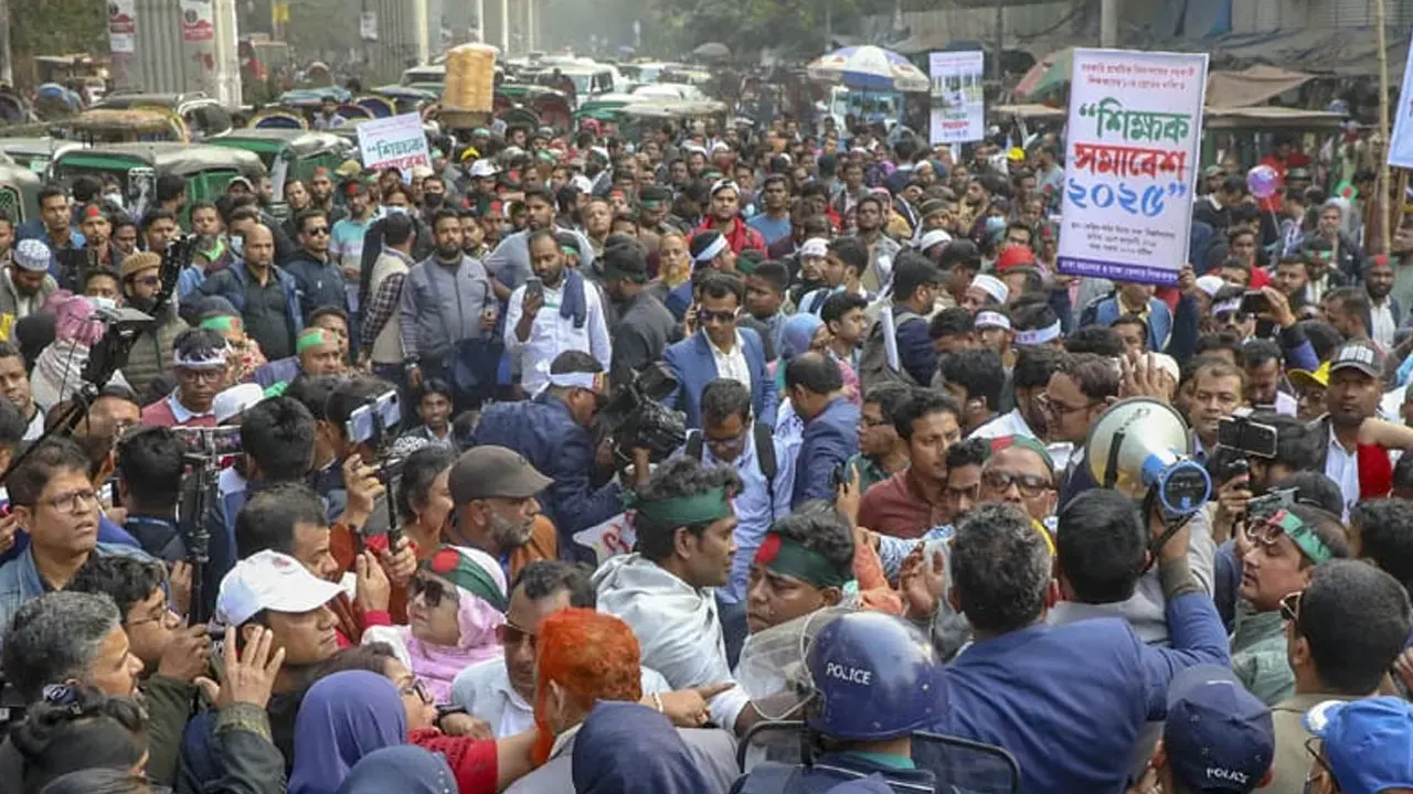 ফের আন্দোলনে যাচ্ছেন প্রাথমিকের শিক্ষকরা