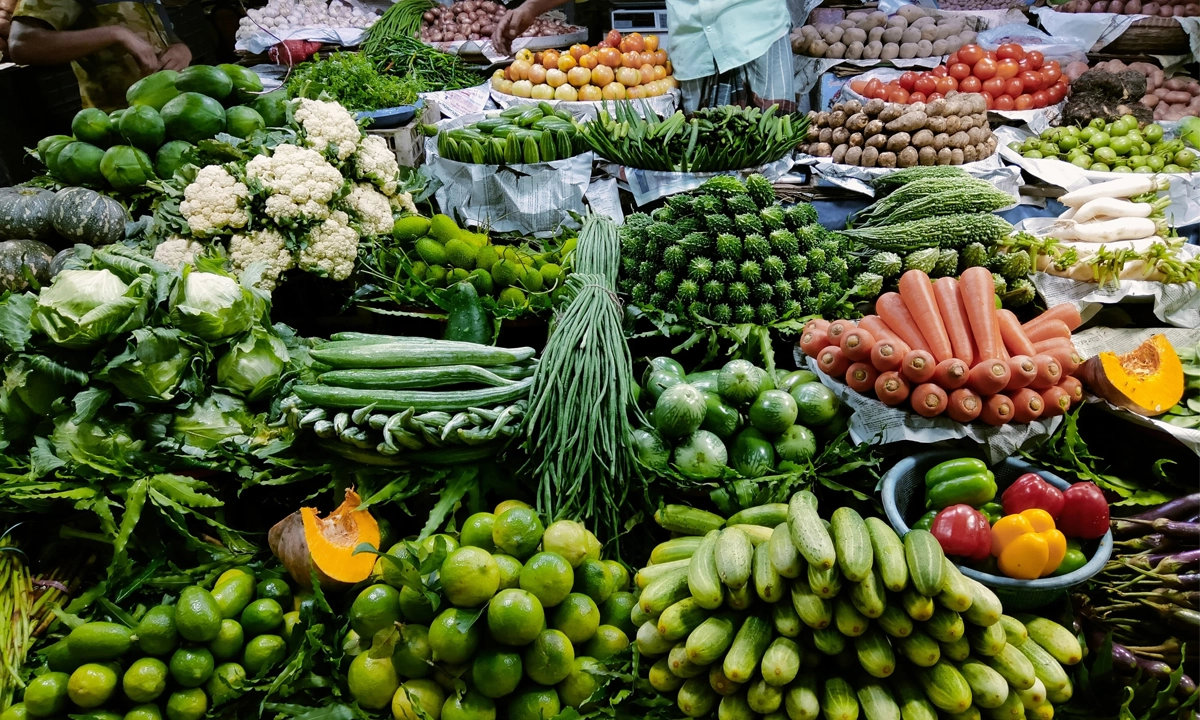 কাঁচাবাজারে উত্তাপ