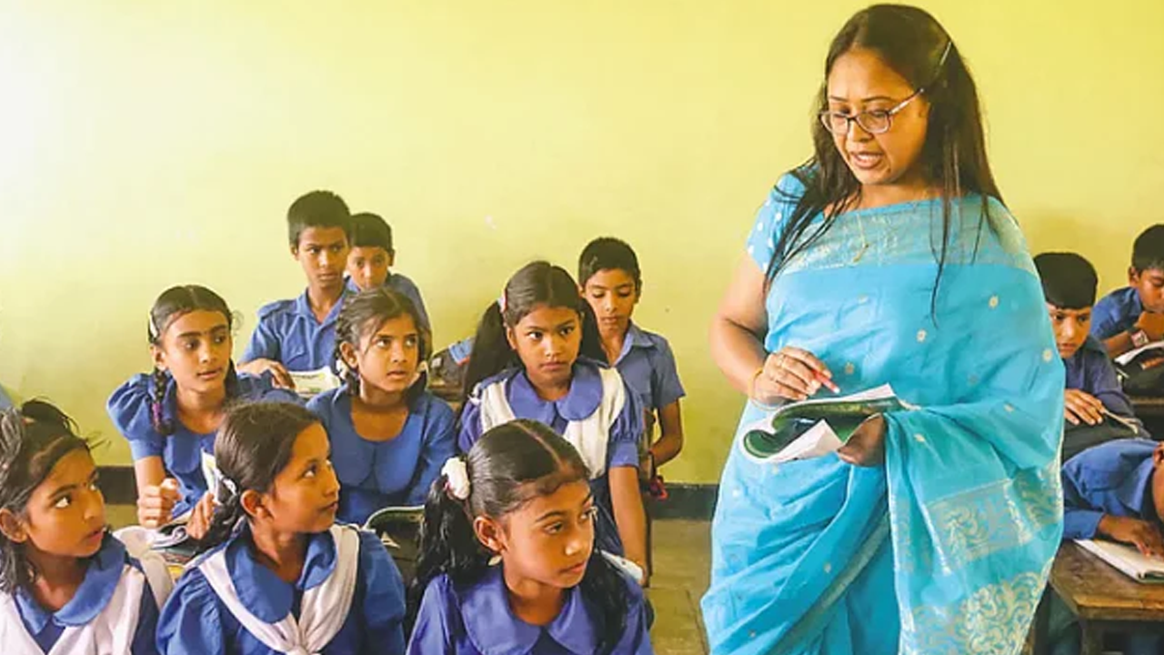 ১০ম গ্রেডে উন্নীত হলেন সাড়ে ৬৫ হাজার প্রধান শিক্ষক