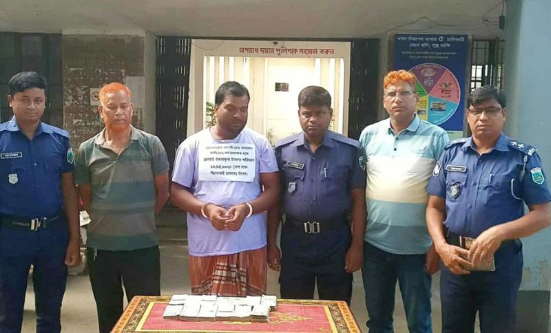 তানোরে চুরির ১১ লাখ টাকাসহ চোর চক্রের সক্রিয় সদস্য গ্রেফতার
