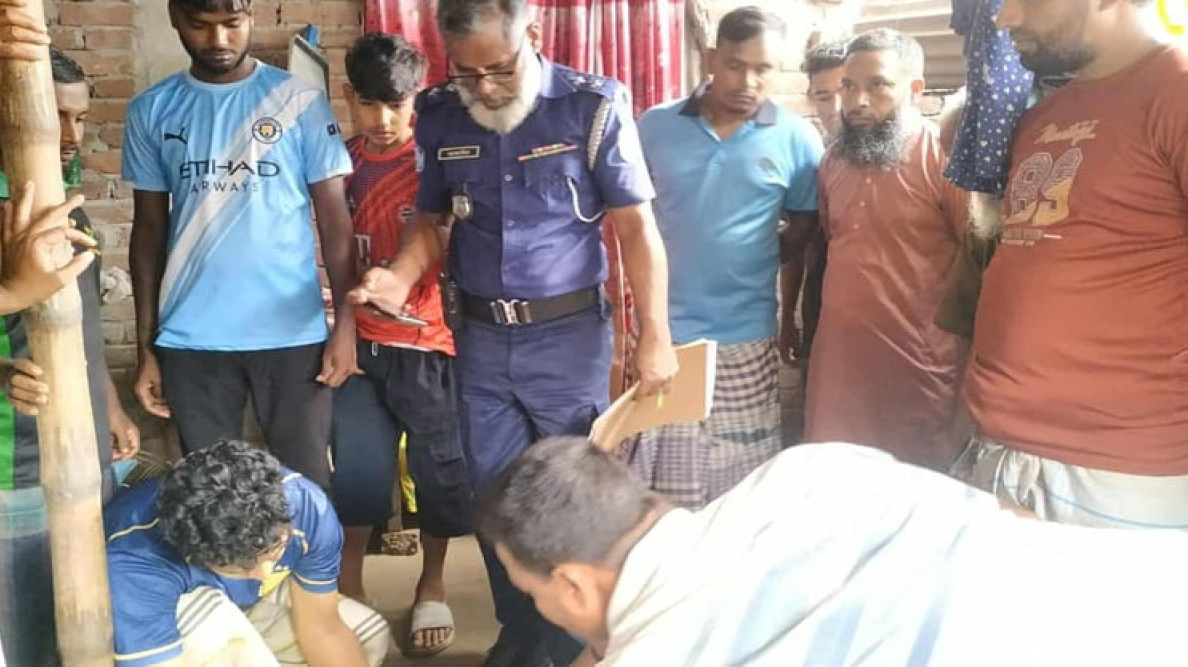 এবার ‘ঋণের চাপে’ রাজশাহীর মোহনপুরে কৃষকের আত্মহত্যা