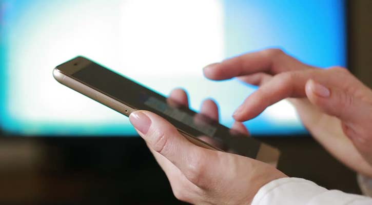 মোবাইল ফোনের ব্যবহার কমেছে