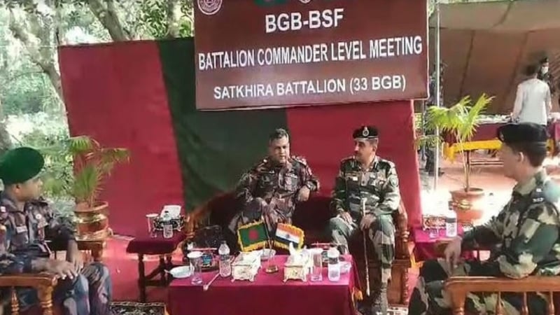 ভারতে আটক ১৫ বাংলাদেশিকে বিজিবির কাছে হস্তান্তর