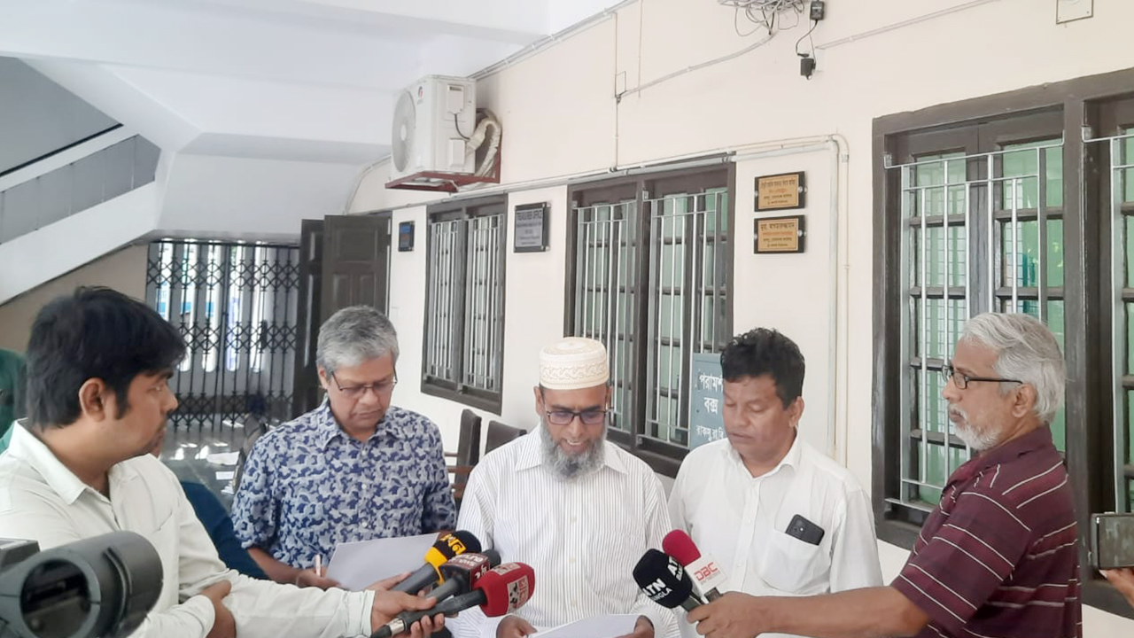 রাকসু নির্বাচনে অংশ নিতে পারবেন প্রথম বর্ষের শিক্ষার্থীরা
