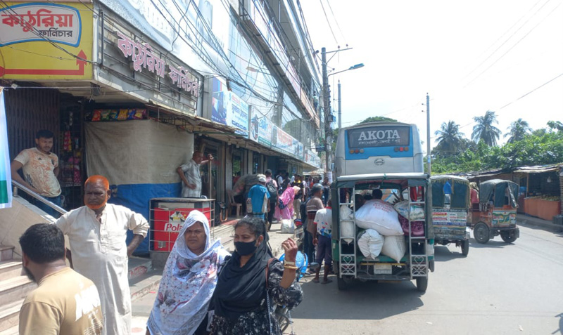 রাজশাহী-ঢাকা বাস চলাচল বন্ধ