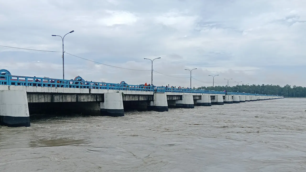 তিস্তার পানি বিপৎসীমা ছুঁইছুঁই, খোলা হয়েছে ৪৪ জলকপাট