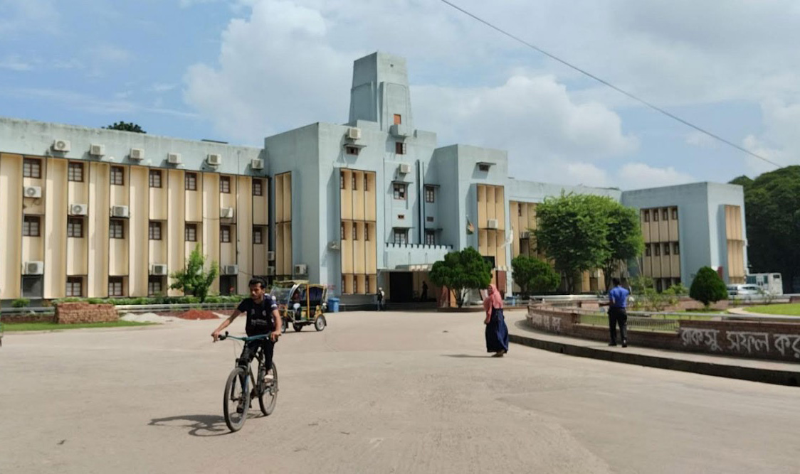 রাবিতে চলছে ‘কমপ্লিট শাটডাউন’