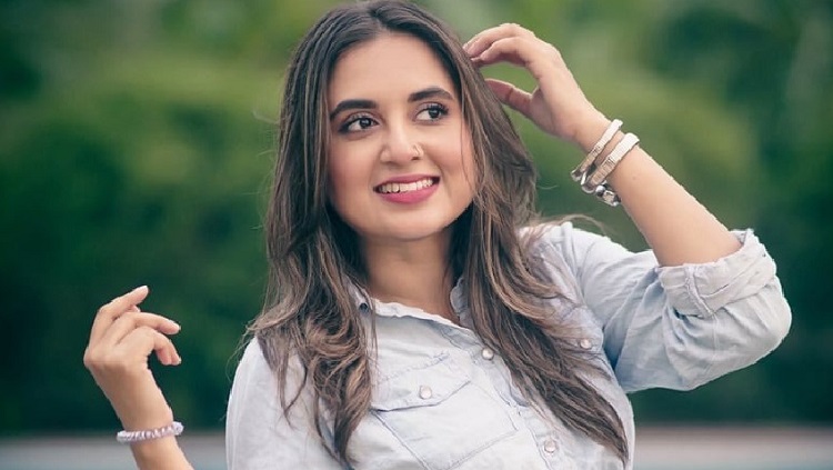 বিয়ের আগের দিনের অনুভূতি জানালেন তানিয়া বৃষ্টি