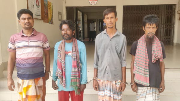 দুর্গাপুরে মাদকদ্রব্য নিয়ন্ত্রণ অধিদপ্তরের অভিযানে গ্রেপ্তার ৪