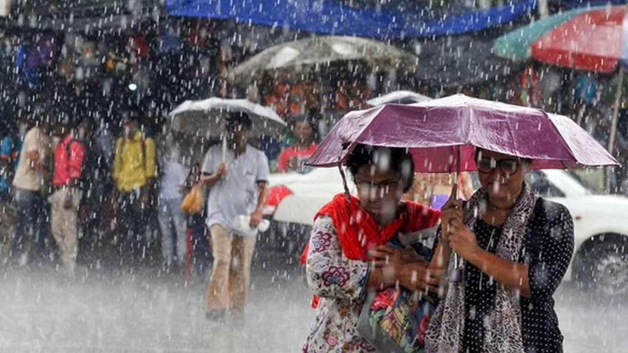 সাগরে লঘুচাপ সৃষ্টির শঙ্কা, ভারি বৃষ্টির পূর্বাভাস