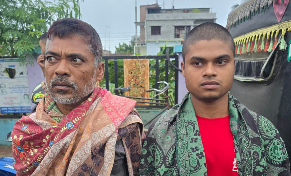 রাজশাহীতে চাচা খুনের মামলায় পিতা-পুত্র গ্রেফতার